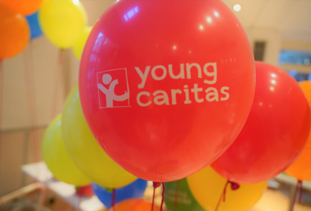 Luftbalon mit der Aufschrift youngcaritas | © Caritasverband München und Freising e.V.